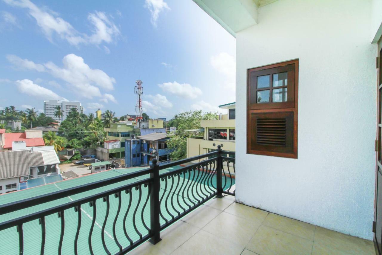 Hotel Queensbury Malabe Kaduwela Eksteriør bilde